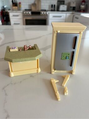 2008 Fisher Price Loving Family Kitchen Fridge Island Dollhouse Parts Repair